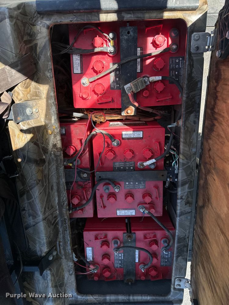 image for item DX0464 2009 Stealth Patriot golf cart