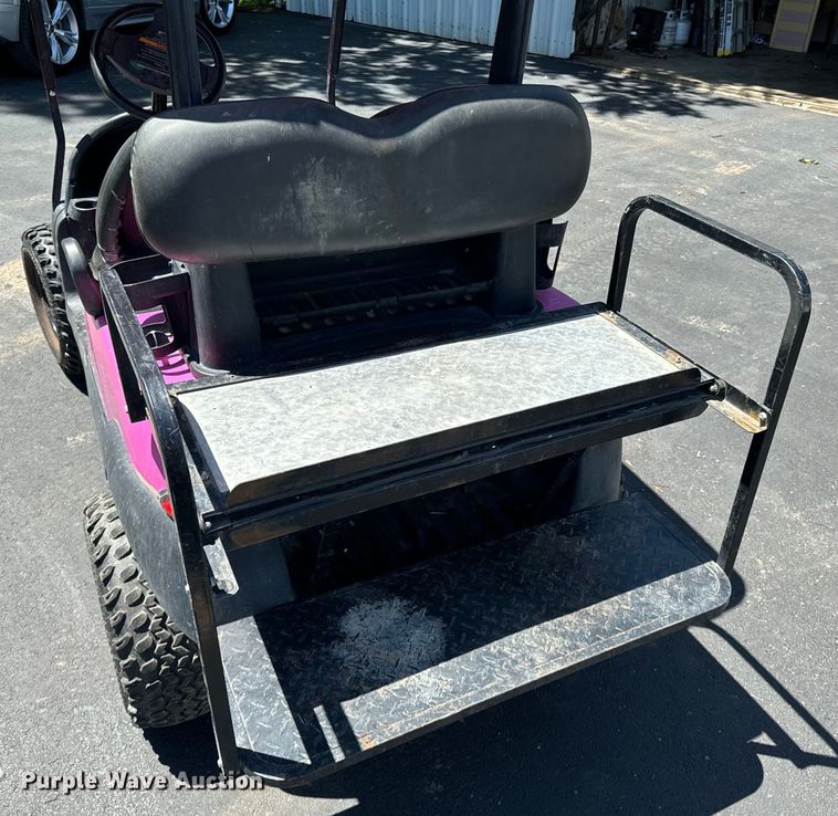 image for item DX0465 2011 Club Car Precedent golf cart