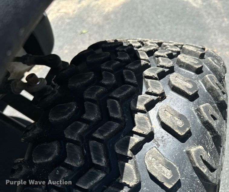 image for item DX0465 2011 Club Car Precedent golf cart