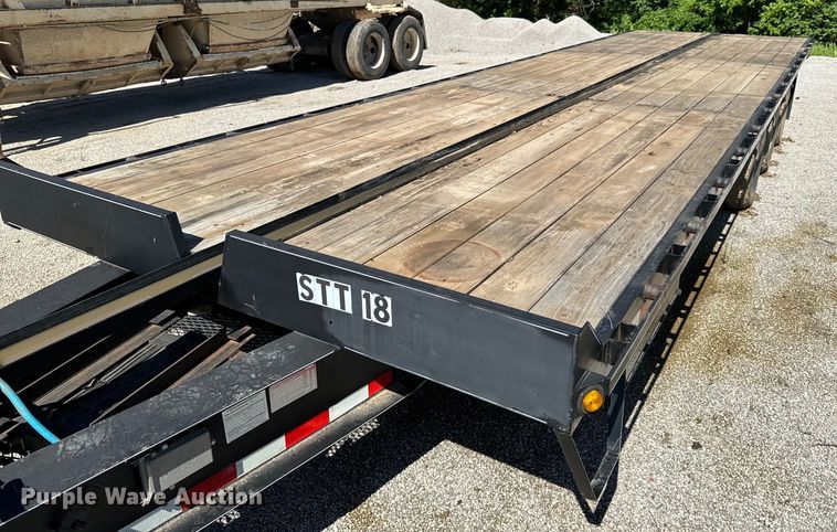 image for item DX0470 2013 Dressen Custom 830GS-36 equipment trailer