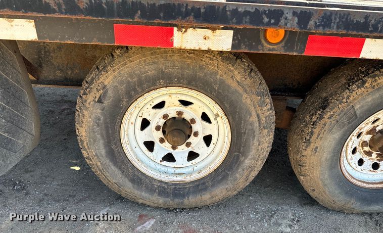 image for item DX0472 Load Max equipment trailer