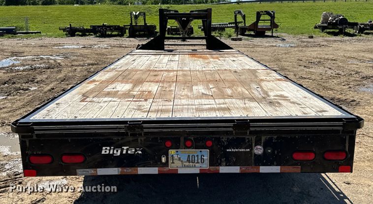 image for item DX0473 2010 Big Tex 22GN-22 equipment trailer