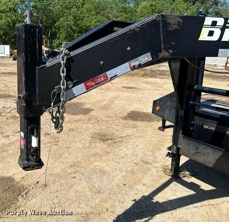 image for item DX0473 2010 Big Tex 22GN-22 equipment trailer