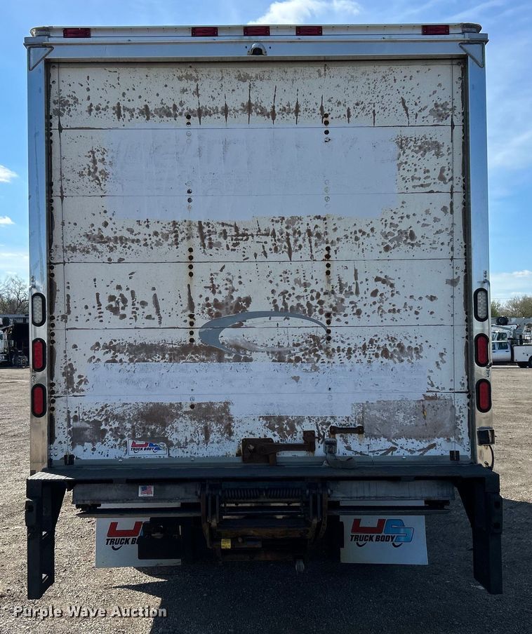 image for item EG1372 2016 Isuzu NPR box truck