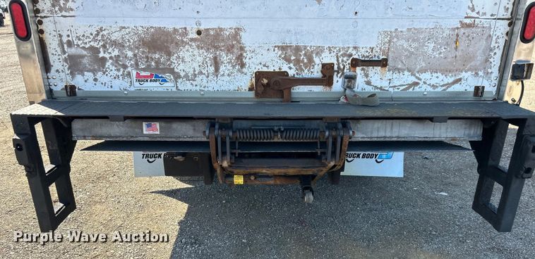 image for item EG1372 2016 Isuzu NPR box truck