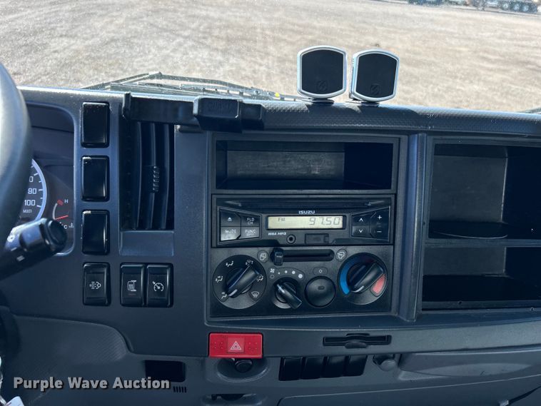 image for item EG1372 2016 Isuzu NPR box truck