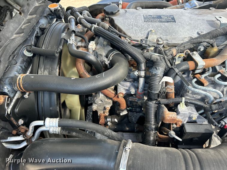 image for item EG1372 2016 Isuzu NPR box truck