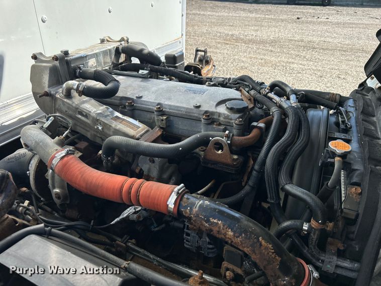 image for item EG1372 2016 Isuzu NPR box truck