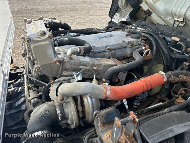 image for item EG1372 2016 Isuzu NPR box truck