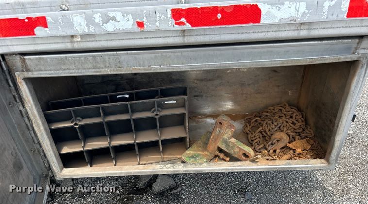 image for item EG1524 2011 Ford F650 Super Duty flatbed truck