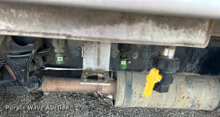 image for item EG1524 2011 Ford F650 Super Duty flatbed truck