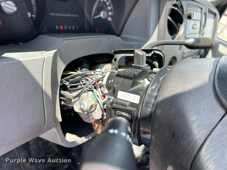 image for item EG1524 2011 Ford F650 Super Duty flatbed truck