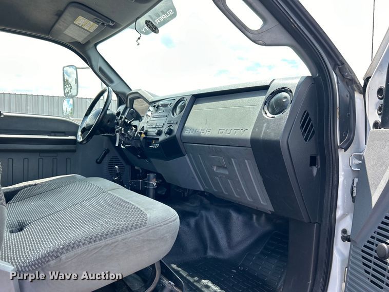 image for item EG1524 2011 Ford F650 Super Duty flatbed truck