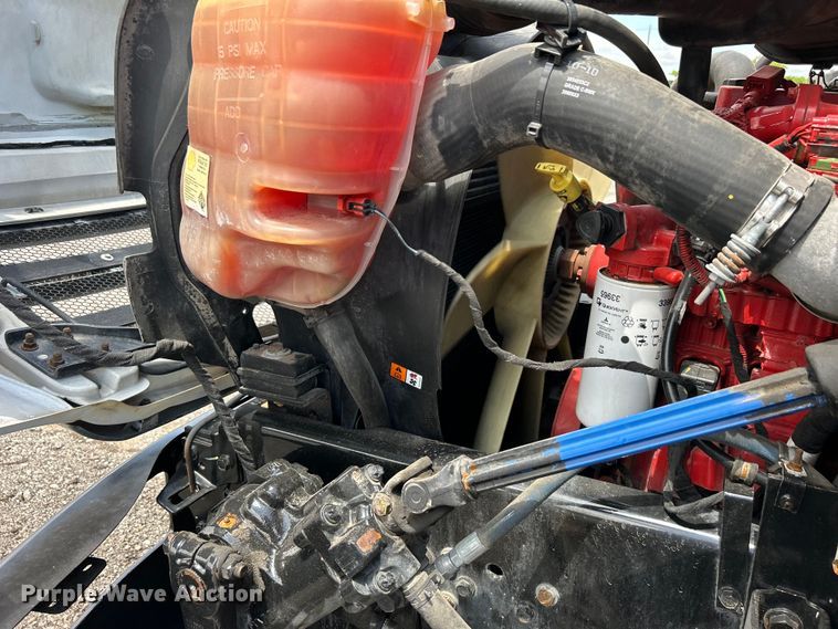 image for item EG1524 2011 Ford F650 Super Duty flatbed truck