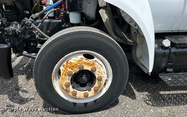 image for item EG1524 2011 Ford F650 Super Duty flatbed truck