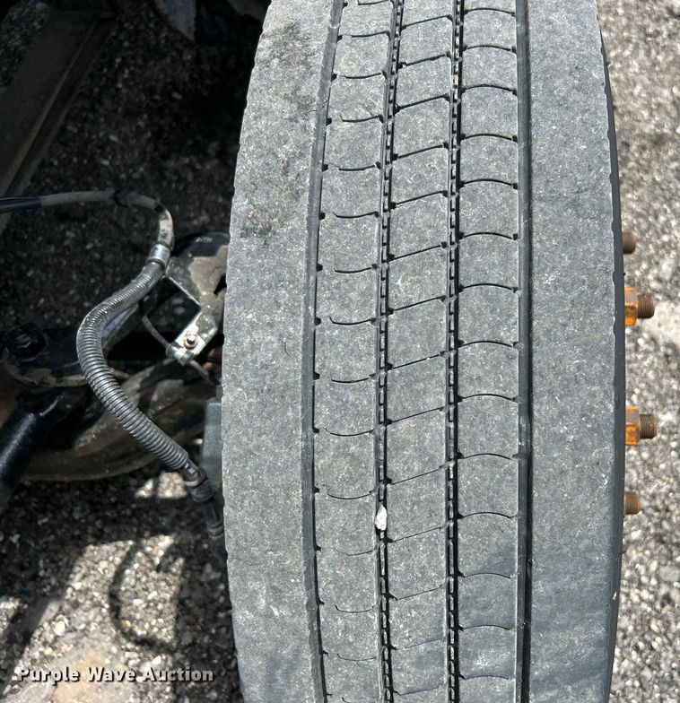 image for item EG1524 2011 Ford F650 Super Duty flatbed truck