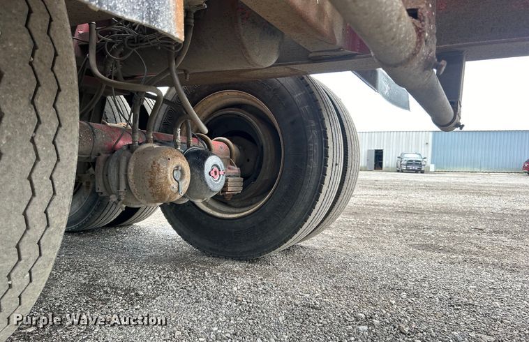 image for item EG1526 2003 Galbreth A5-EX-250 container trailer