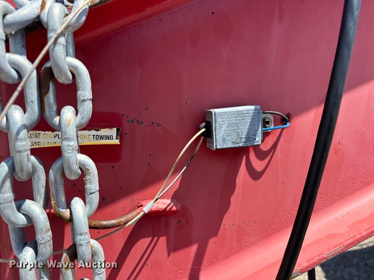 image for item EG1556 2013 Tophat OTWG26X8.5-22.5E-F equipment trailer