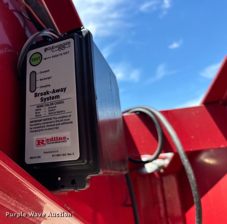 image for item EG1556 2013 Tophat OTWG26X8.5-22.5E-F equipment trailer