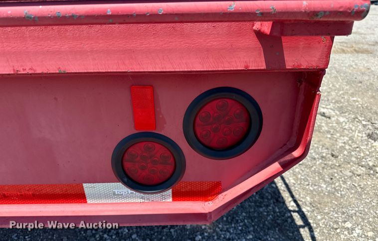 image for item EG1556 2013 Tophat OTWG26X8.5-22.5E-F equipment trailer