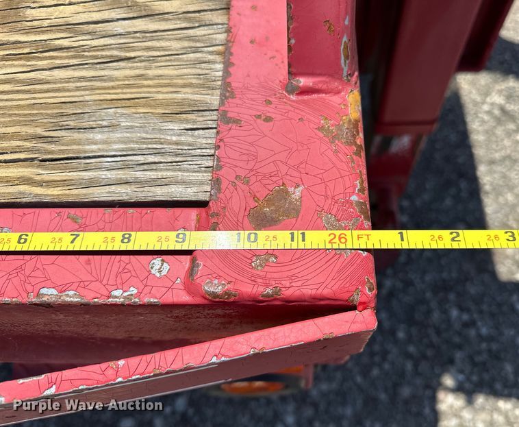 image for item EG1556 2013 Tophat OTWG26X8.5-22.5E-F equipment trailer