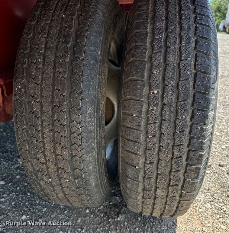 image for item EG1556 2013 Tophat OTWG26X8.5-22.5E-F equipment trailer