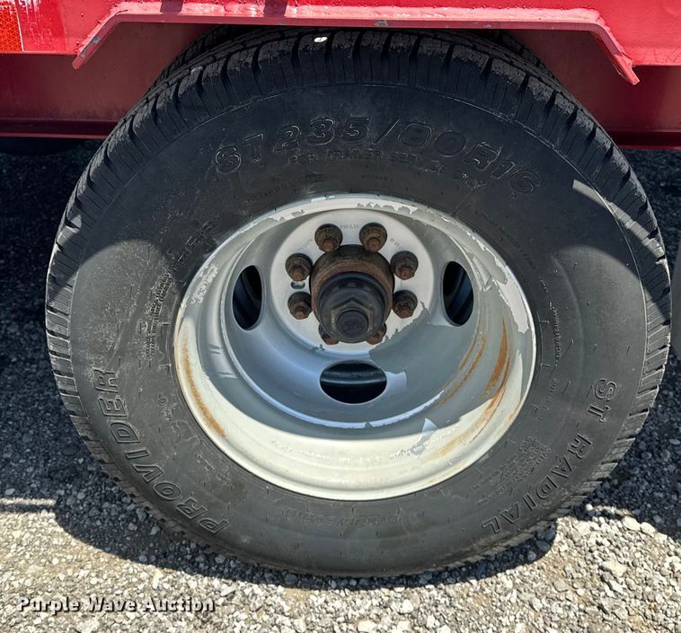 image for item EG1556 2013 Tophat OTWG26X8.5-22.5E-F equipment trailer