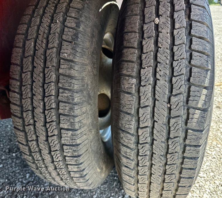 image for item EG1556 2013 Tophat OTWG26X8.5-22.5E-F equipment trailer