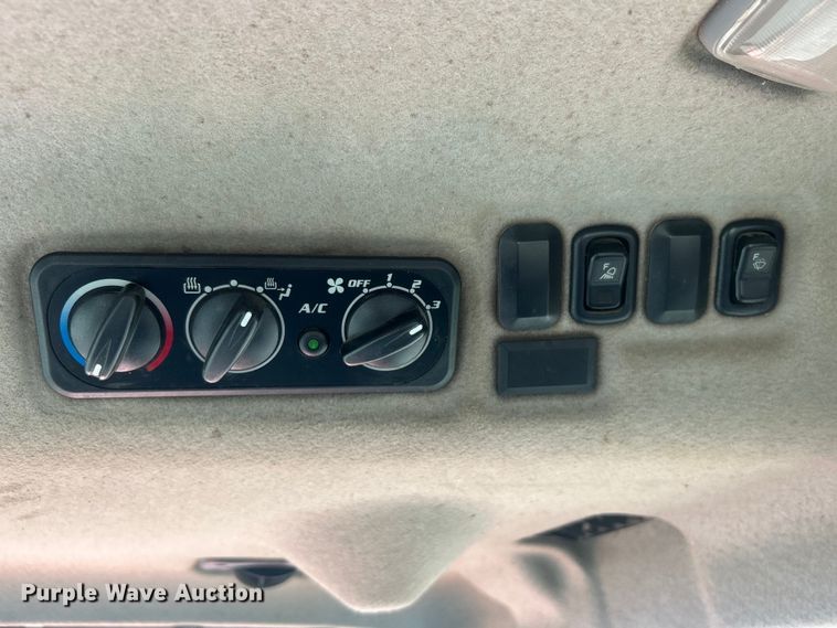 image for item EG1576 Kubota L3540 tractor