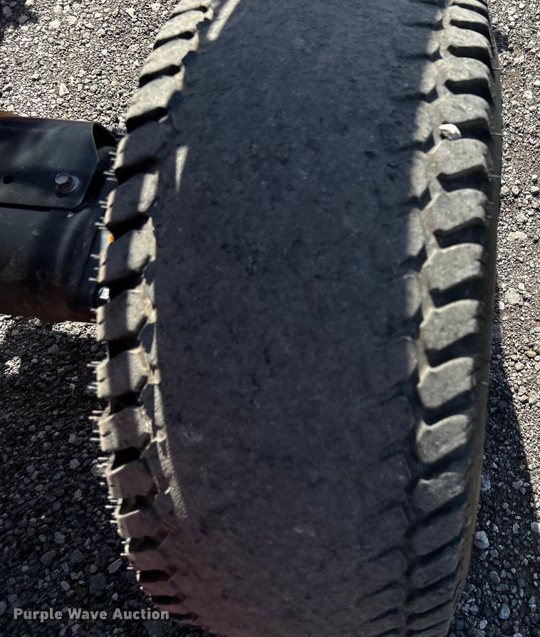 image for item EG1576 Kubota L3540 tractor