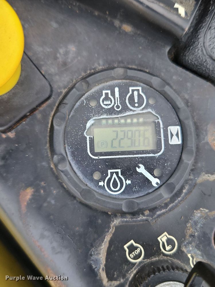 image for item EI3811 2014 John Deere  Z950M ZTR lawn mower