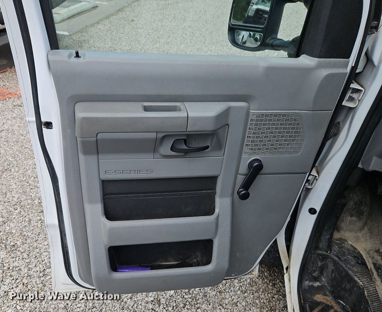 image for item EI3817 2014 Ford E150 van