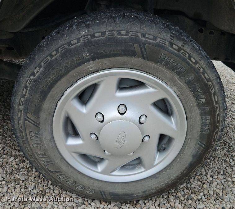 image for item EI3817 2014 Ford E150 van