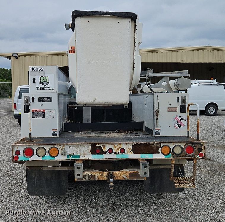 image for item EI3818 2011 Ford F450 Super Duty XL bucket truck