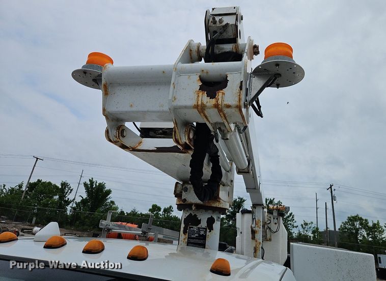 image for item EI3818 2011 Ford F450 Super Duty XL bucket truck