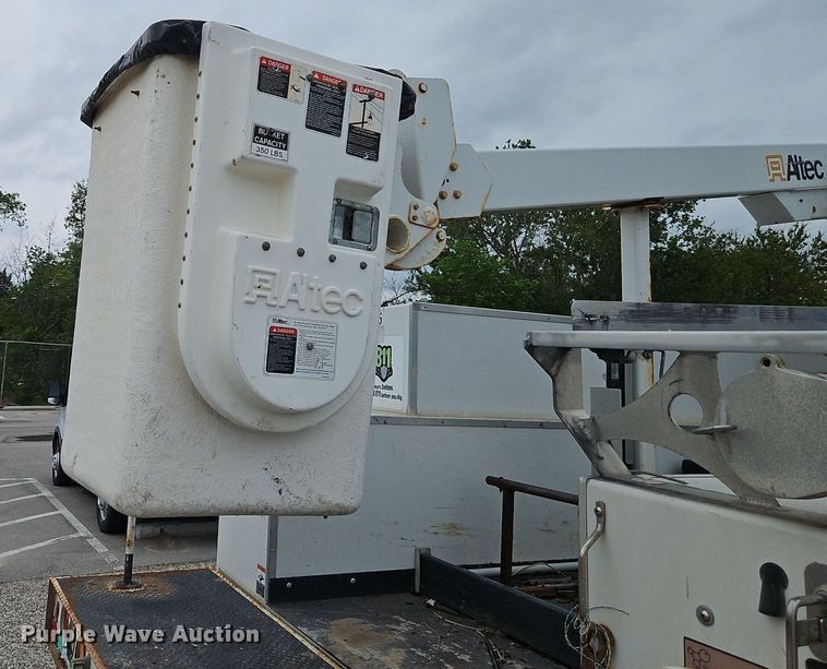 image for item EI3818 2011 Ford F450 Super Duty XL bucket truck