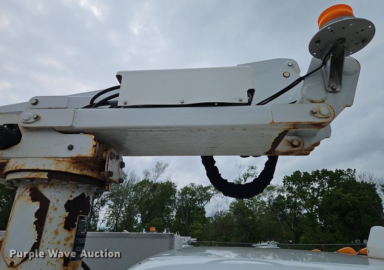 image for item EI3818 2011 Ford F450 Super Duty XL bucket truck