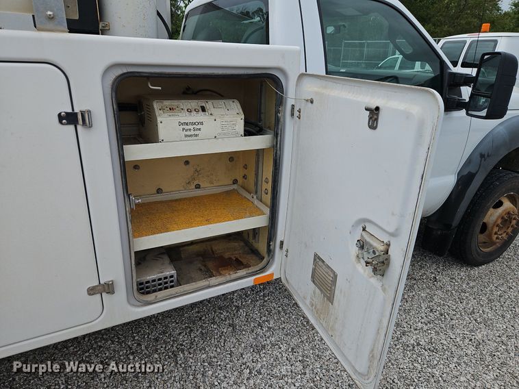 image for item EI3818 2011 Ford F450 Super Duty XL bucket truck