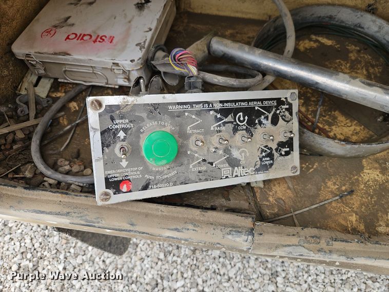 image for item EI3818 2011 Ford F450 Super Duty XL bucket truck