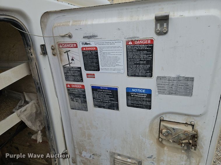 image for item EI3818 2011 Ford F450 Super Duty XL bucket truck