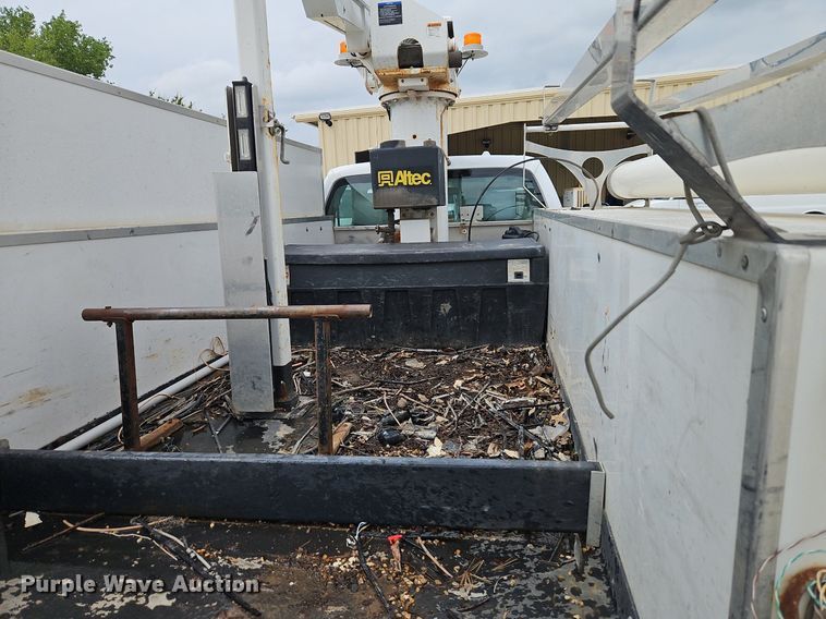 image for item EI3818 2011 Ford F450 Super Duty XL bucket truck