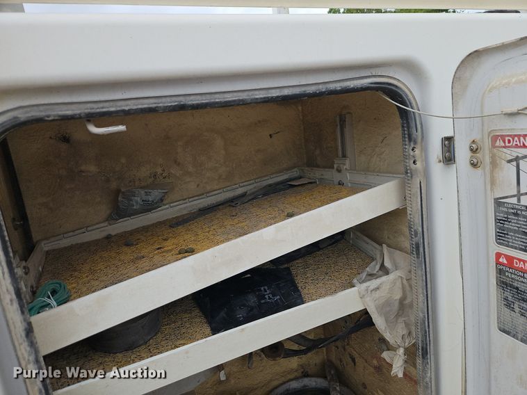 image for item EI3818 2011 Ford F450 Super Duty XL bucket truck