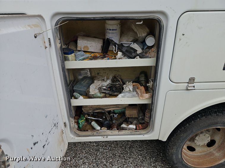 image for item EI3818 2011 Ford F450 Super Duty XL bucket truck