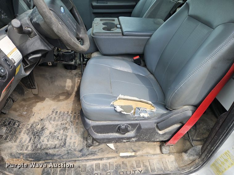 image for item EI3818 2011 Ford F450 Super Duty XL bucket truck