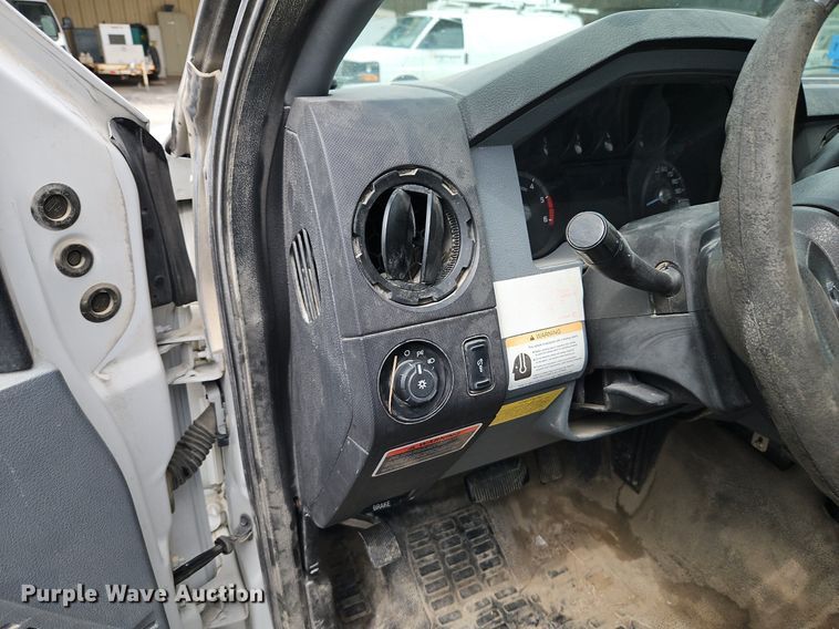 image for item EI3818 2011 Ford F450 Super Duty XL bucket truck