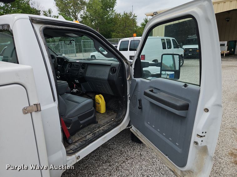 image for item EI3818 2011 Ford F450 Super Duty XL bucket truck