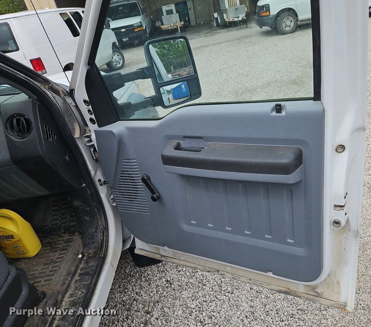 image for item EI3818 2011 Ford F450 Super Duty XL bucket truck