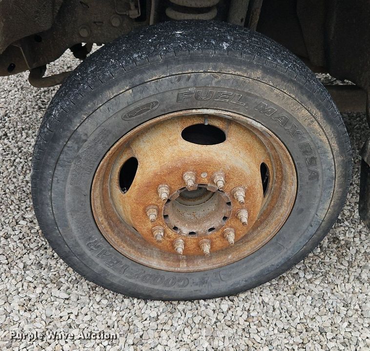 image for item EI3818 2011 Ford F450 Super Duty XL bucket truck