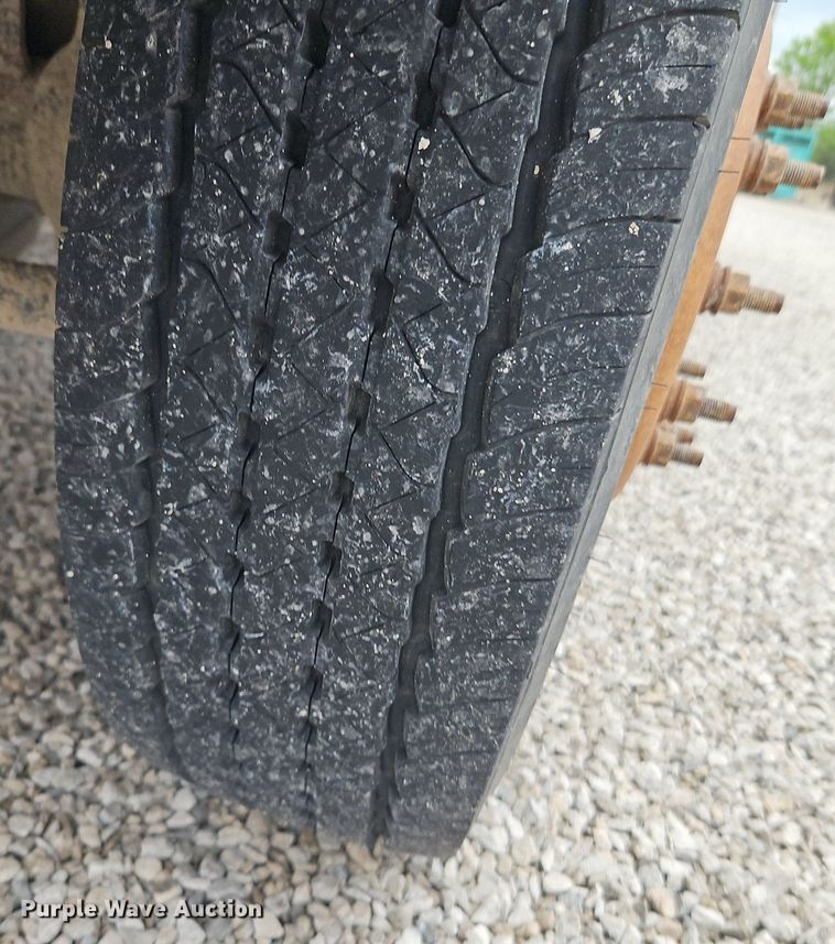 image for item EI3818 2011 Ford F450 Super Duty XL bucket truck