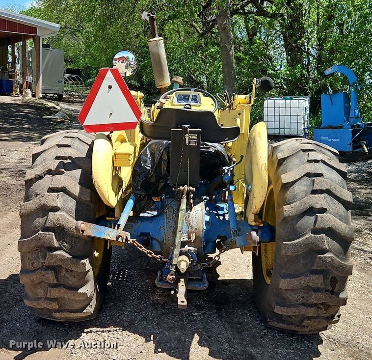 image for item EI3823 1970 Ford 3400 tractor